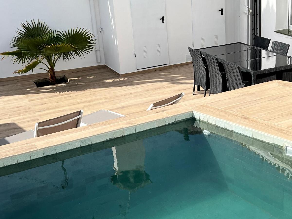 Karibu Beach & Pool 마르베야 외부 사진
